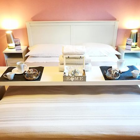 Antica Aria Di Roma Bed & Breakfast ภายนอก รูปภาพ