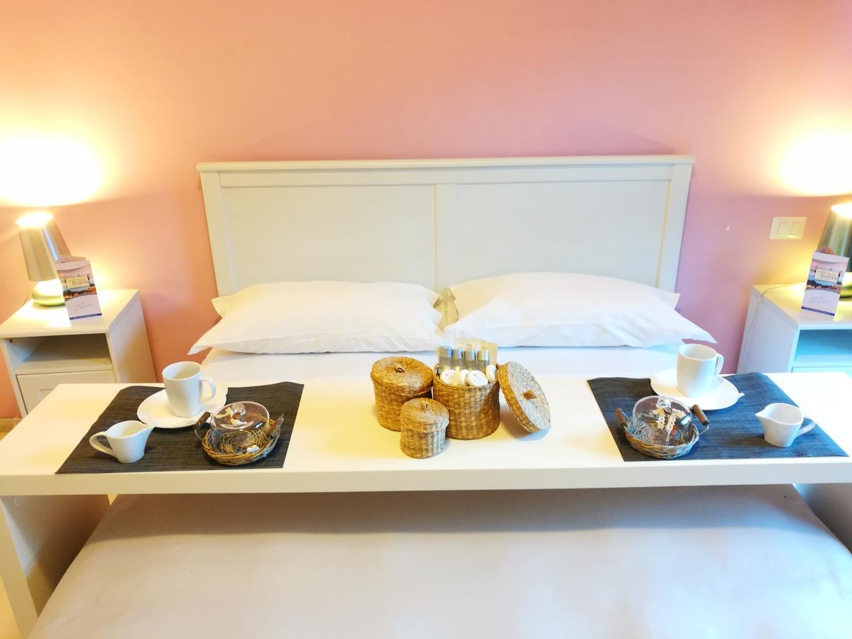 Antica Aria Di Roma Bed & Breakfast ภายนอก รูปภาพ